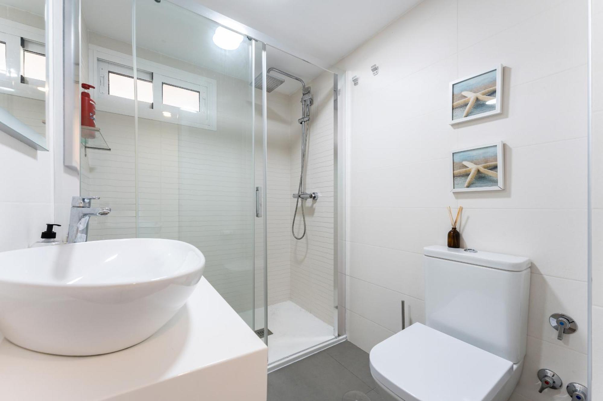 Bonanza Deluxe - Easy Walk To Beach, Marina And Shops Apartamento Benalmádena